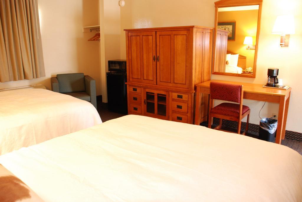 Apple Tree Inn Lindale Εξωτερικό φωτογραφία