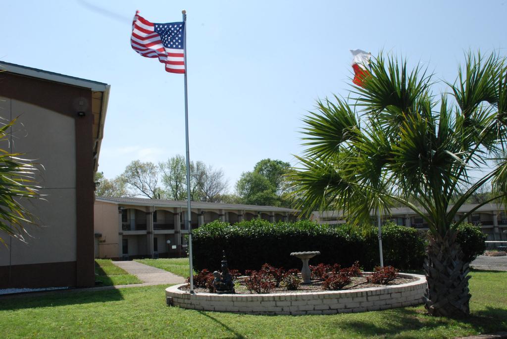 Apple Tree Inn Lindale Εξωτερικό φωτογραφία