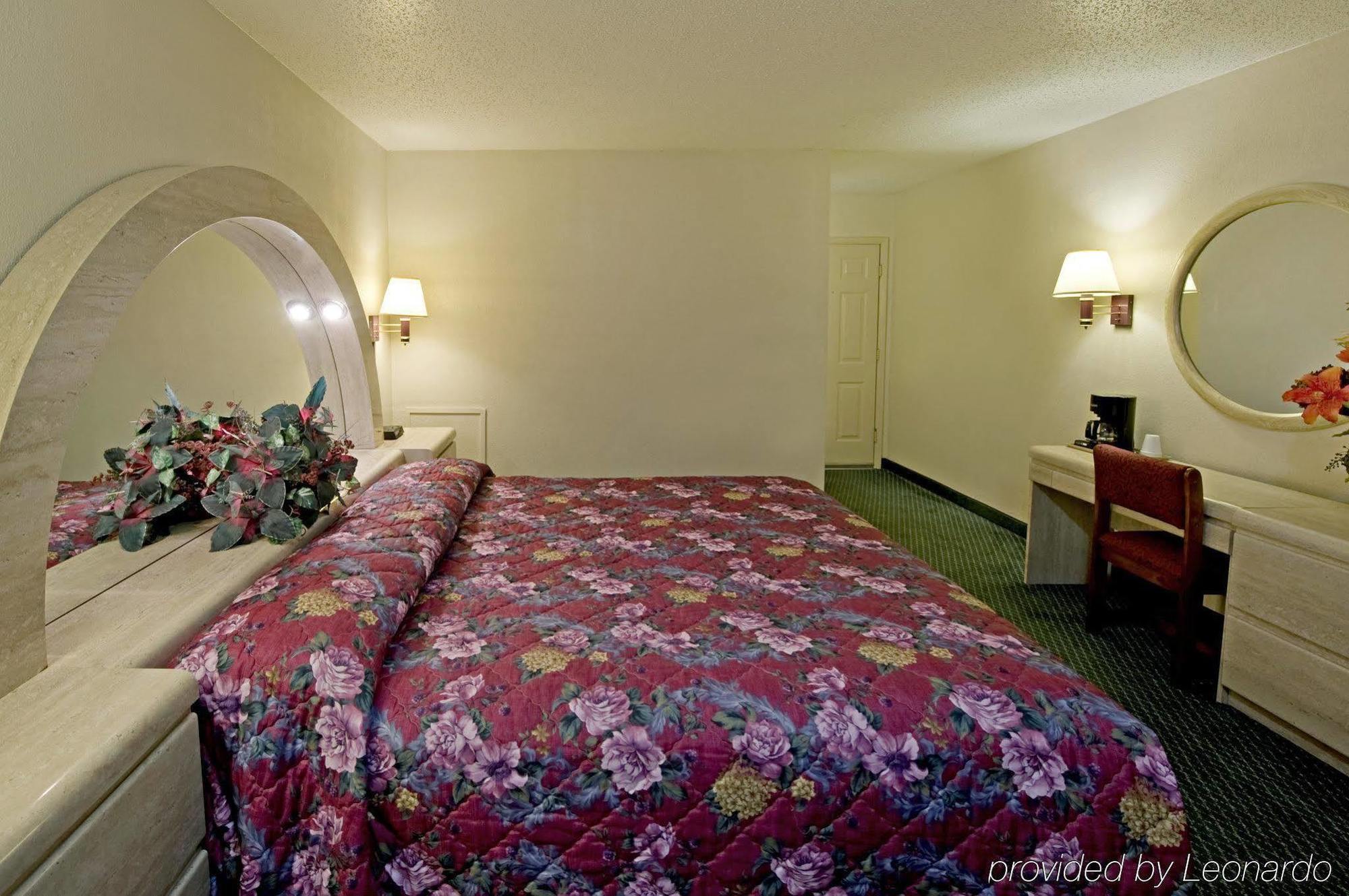 Apple Tree Inn Lindale Εξωτερικό φωτογραφία