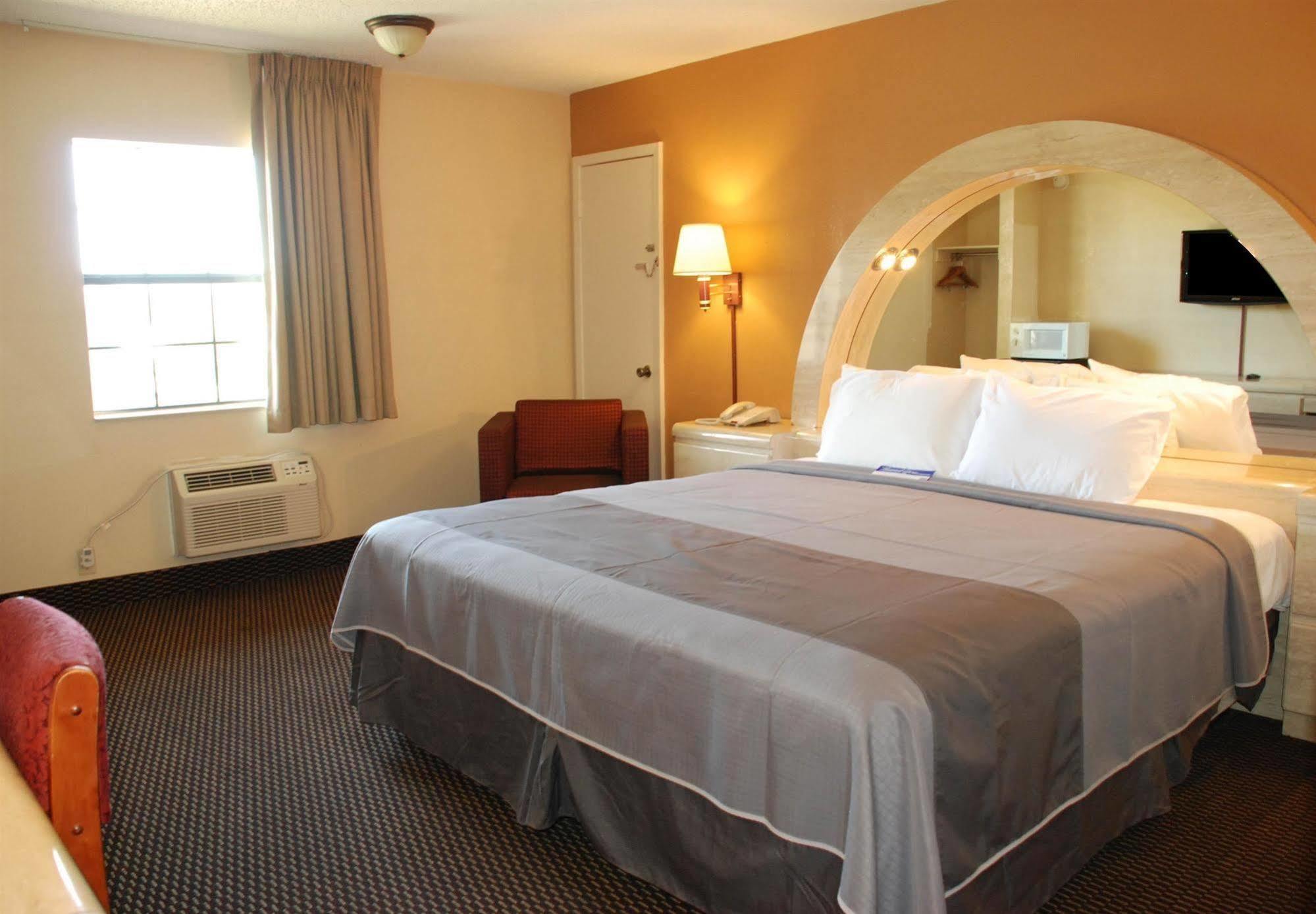 Apple Tree Inn Lindale Εξωτερικό φωτογραφία
